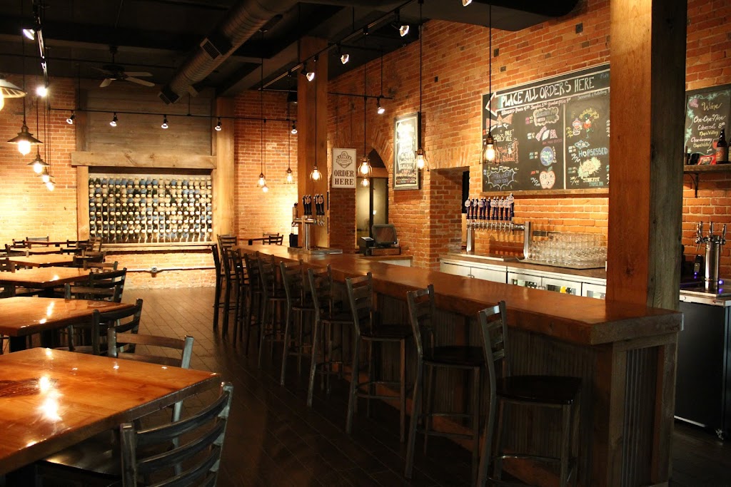 Petoskey Brewing Company | restaurant | 1844 Harbor-Petoskey Rd, Petoskey, MI 49770, USA | 2317532057 OR +1 231-753-2057