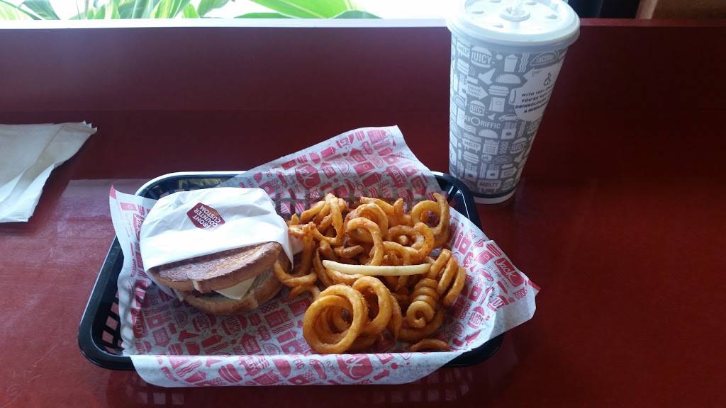 Jack in the Box | restaurant | 2210 S Harbor Blvd, Anaheim, CA 92802, USA | 7147401131 OR +1 714-740-1131