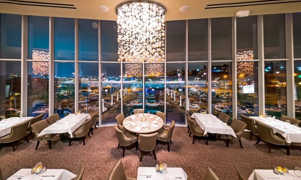 Vintana Wine + Dine | restaurant | 1205 Auto Park Way, Escondido, CA 92029, USA | 7607457777 OR +1 760-745-7777