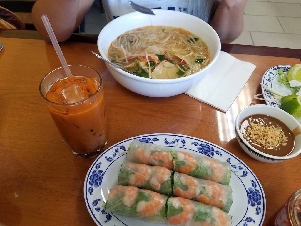 Thanh Loi Noodles | restaurant | 1940 N Main St, Salinas, CA 93906, USA | 8319754549 OR +1 831-975-4549