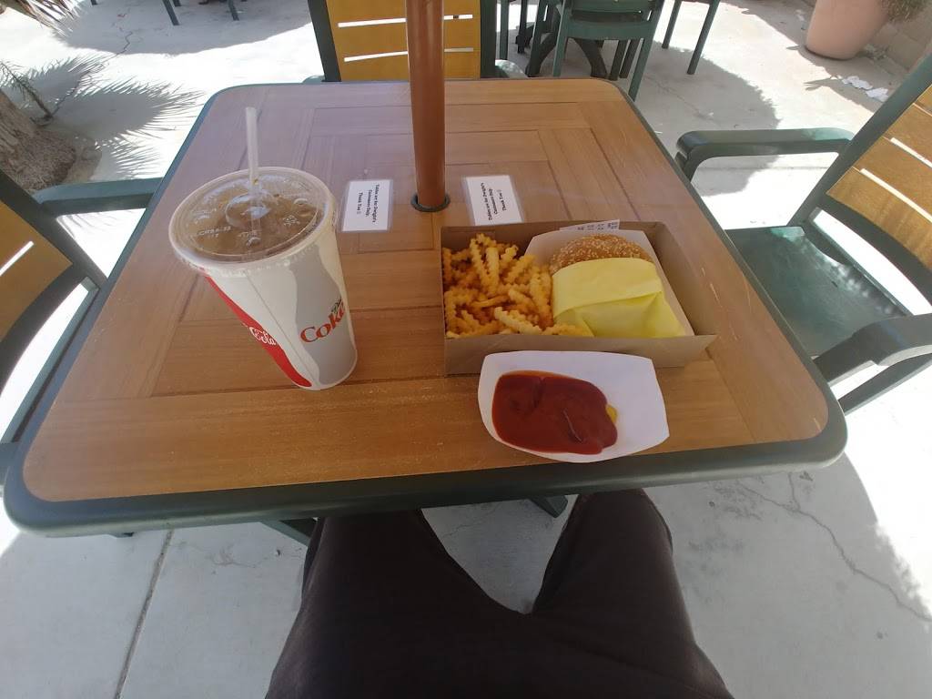 Dwights Beach Concession | restaurant | 201 Pacific Coast Hwy, Huntington Beach, CA 92648, USA | 7145368083 OR +1 714-536-8083