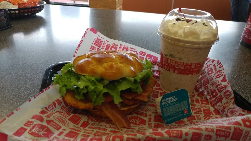 Jack in the Box | restaurant | 712 E Pioneer Pkwy, Arlington, TX 76010, USA | 8172779520 OR +1 817-277-9520