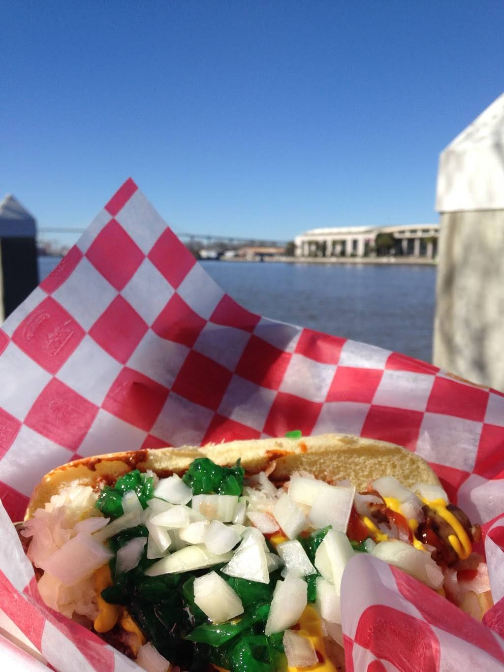 Spankys Pizza Galley & Saloon | restaurant | 317 E River St, Savannah, GA 31401, USA | 9122363009 OR +1 912-236-3009