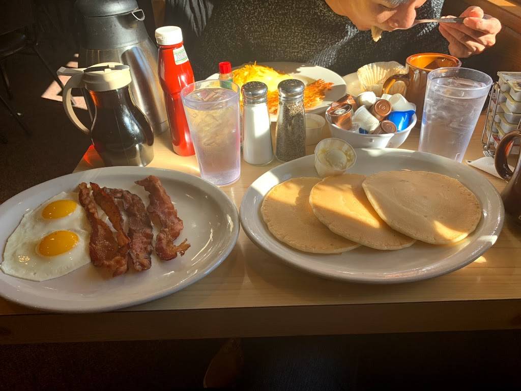 Merlins Family Restaurant | restaurant | 504 19th Ave N, Princeton, MN 55371, USA | 7633895170 OR +1 763-389-5170