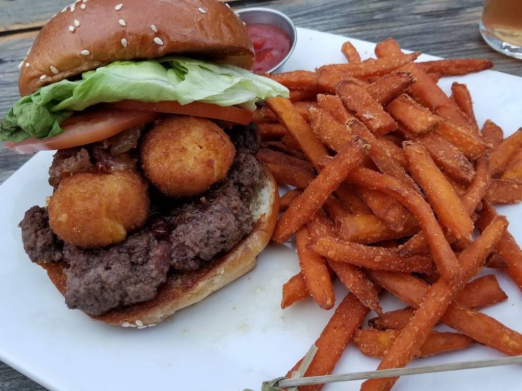 Bay Street Biergarten | restaurant | 549 E Bay St, Charleston, SC 29403, USA | 8432662437 OR +1 843-266-2437