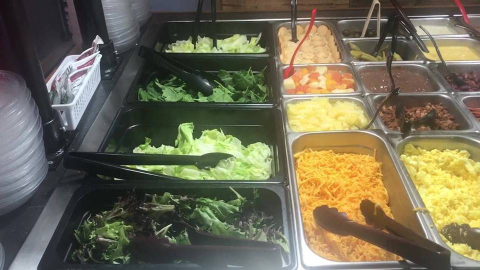 In/Out Pizza Maryville | restaurant | 501 N Cusick St, Maryville, TN 37804, USA | 8652685565 OR +1 865-268-5565