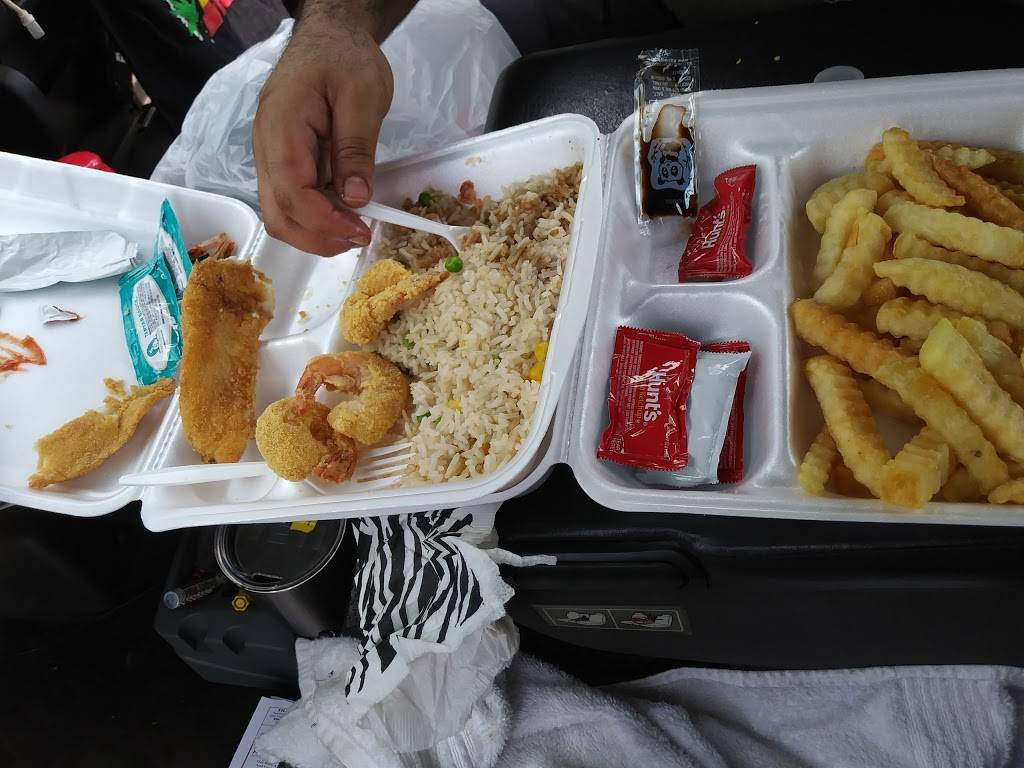 Mama Seafood | restaurant | 10196 Jensen Dr, Houston, TX 77093, USA | 7136928432 OR +1 713-692-8432