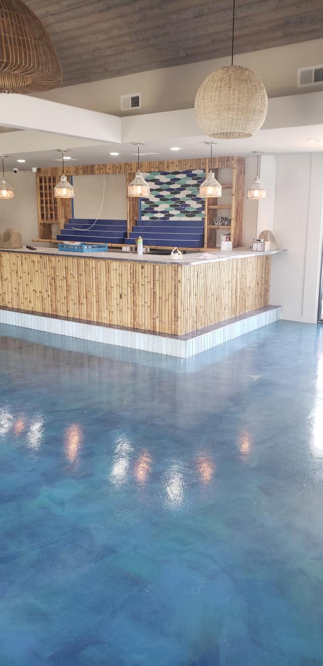 Surf City Line | restaurant | 2112 N New River Dr, Surf City, NC 28445, USA | 9105410062 OR +1 910-541-0062