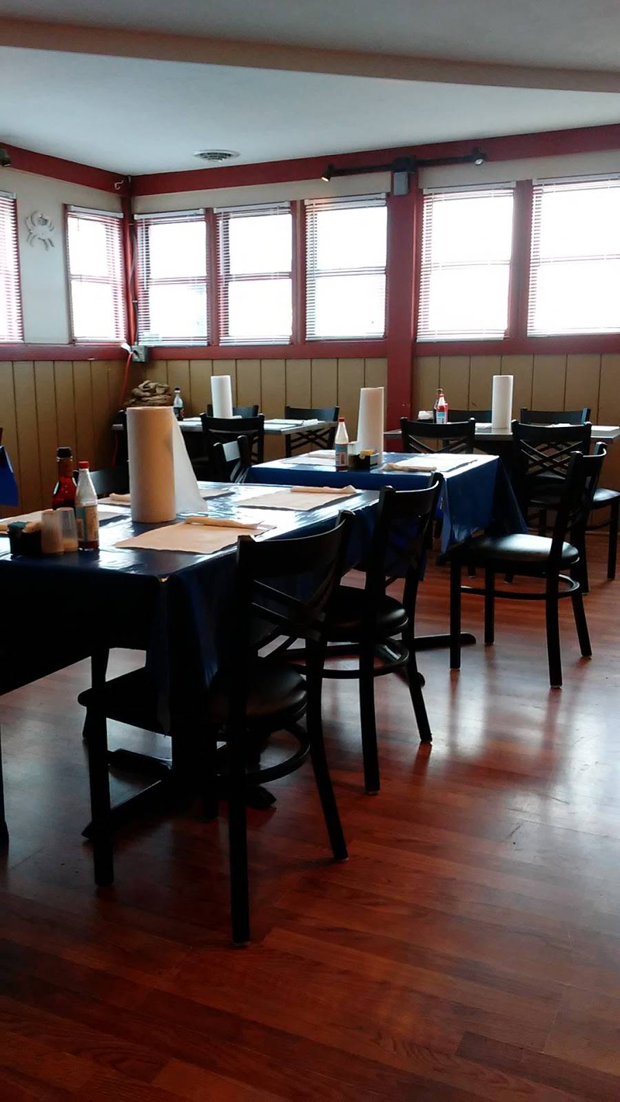 Mikes Crab Trap | restaurant | 32368 Long Neck Rd, Millsboro, DE 19966, USA | 3029453800 OR +1 302-945-3800