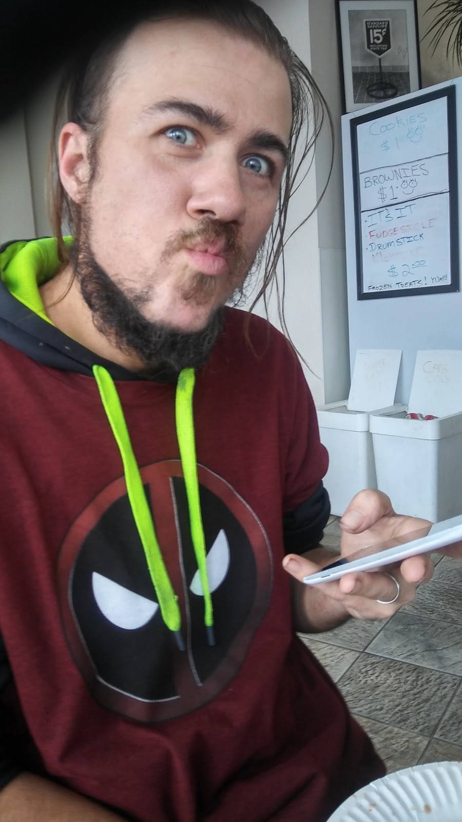 Fregenes Pizza | restaurant | 356 Petaluma Blvd N, Petaluma, CA 94952, USA | 7077627000 OR +1 707-762-7000