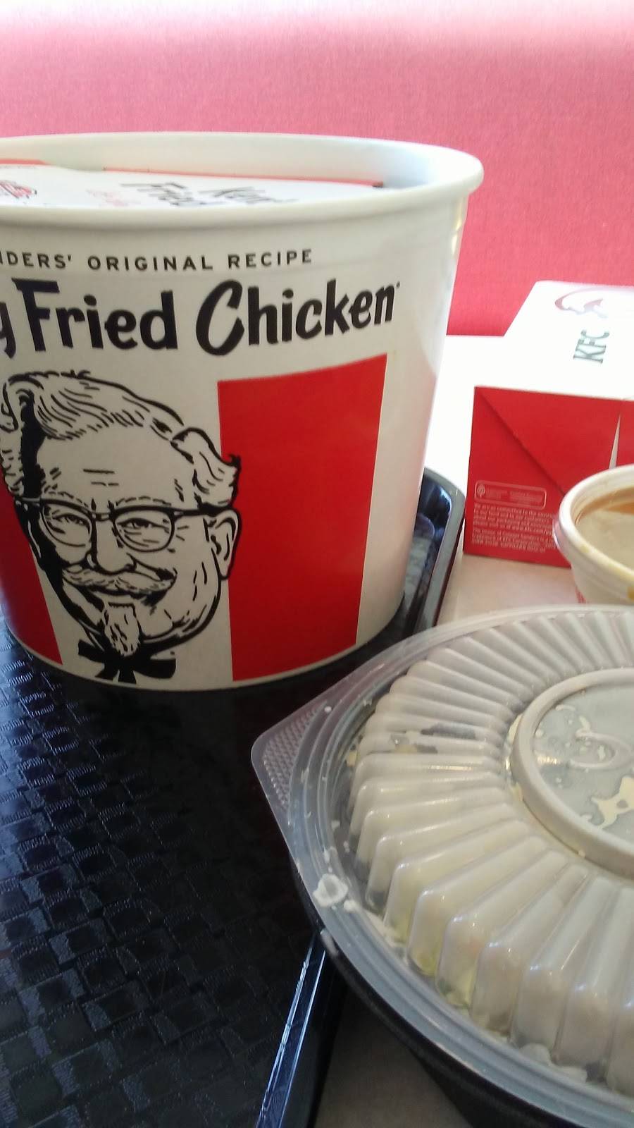 KFC | restaurant | 2510 SW Military Dr, San Antonio, TX 78224, USA | 2109982023 OR +1 210-998-2023