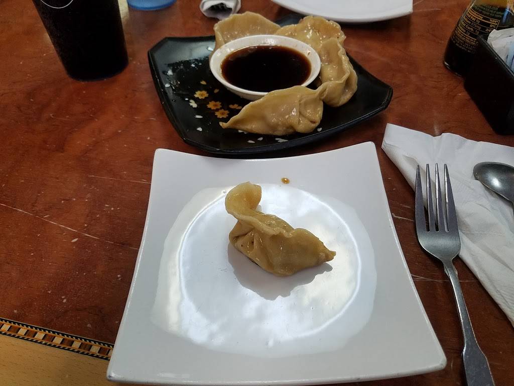 Lucky Garden Chinese (NO BUFFET) | meal delivery | 32663 W 83rd St, De Soto, KS 66018, USA | 9135851916 OR +1 913-585-1916