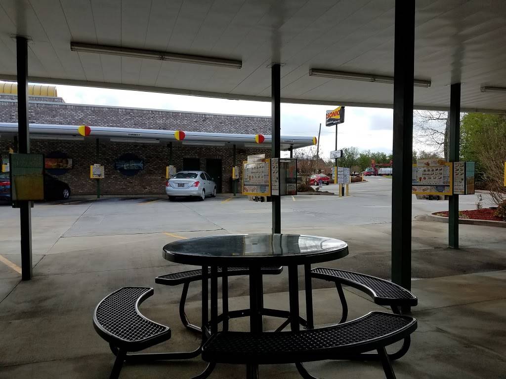 Sonic Drive-In | restaurant | 8821 Farrow Rd, Columbia, SC 29203, USA | 8036997072 OR +1 803-699-7072