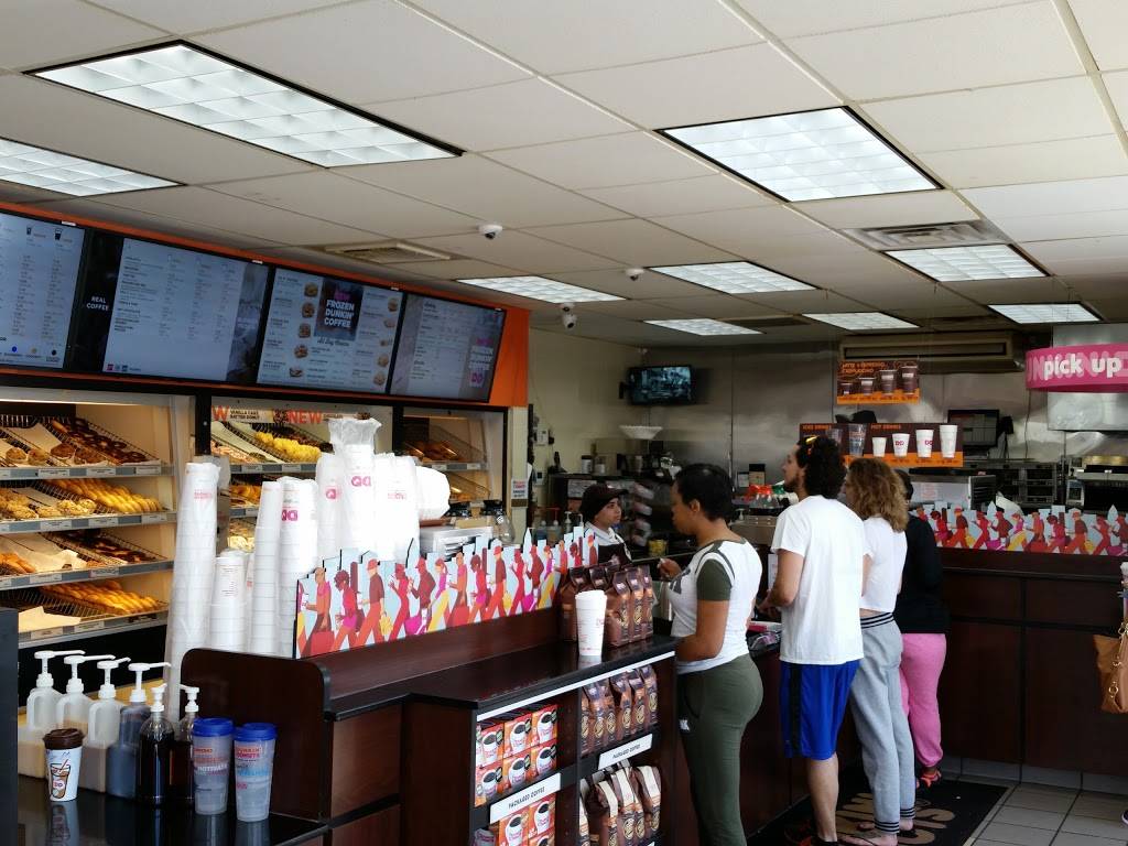 Dunkin | cafe | 701 Philadelphia Pike, Wilmington, DE 19809, USA | 3027626552 OR +1 302-762-6552