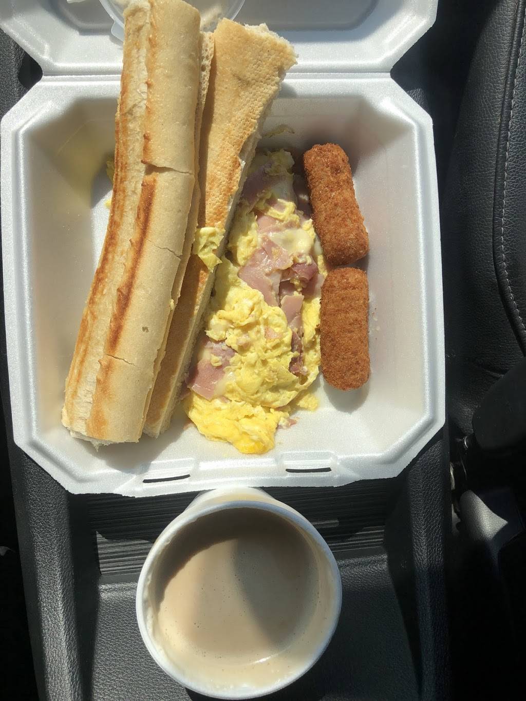 Halls Deli Cuban Cafe | restaurant | 7438 Maynardville Pike, Knoxville, TN 37938, USA | 8653773222 OR +1 865-377-3222