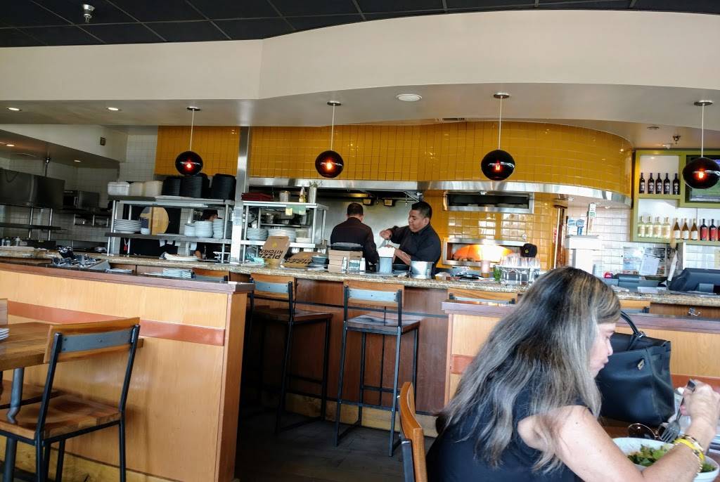 California Pizza Kitchen at Brentwood | restaurant | 11677 San Vicente Blvd, Los Angeles, CA 90049, USA | 3108263573 OR +1 310-826-3573