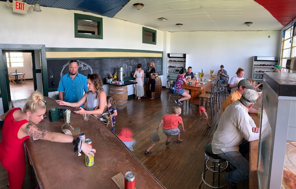 Farm Ale Brewing Co. | restaurant | 12137 FM381, Eola, TX 76937, USA | 8444693314 OR +1 844-469-3314