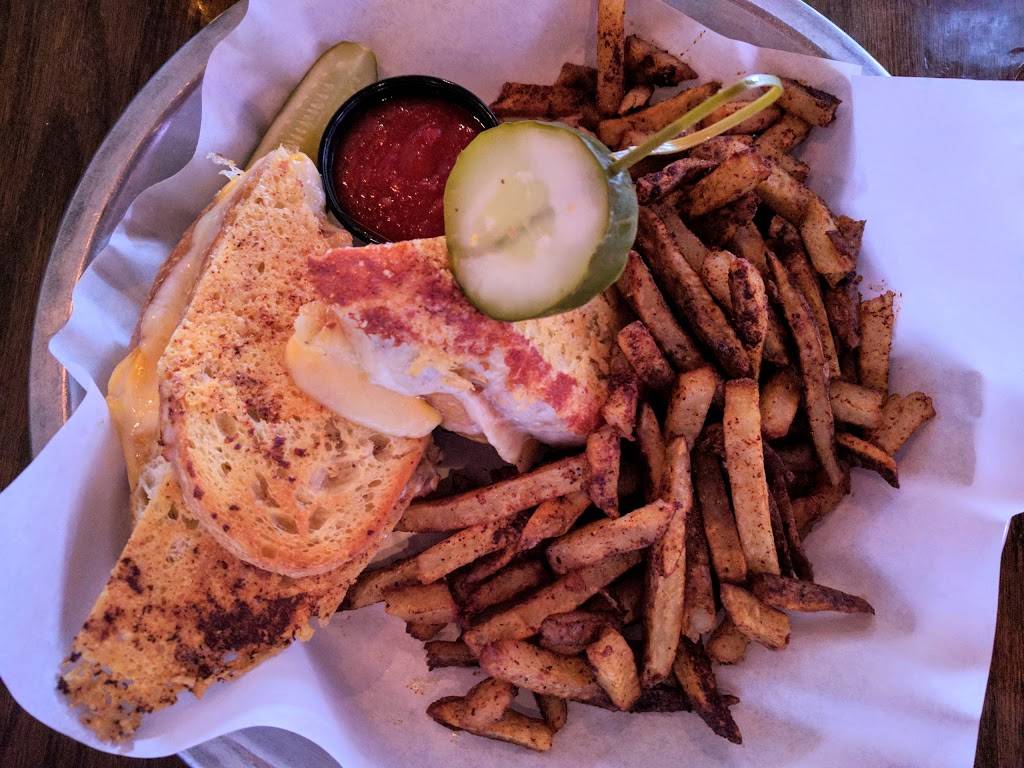 Cortlands Garage Chicago | restaurant | 1645 W Cortland St, Chicago, IL 60622, USA | 8479421364 OR +1 847-942-1364