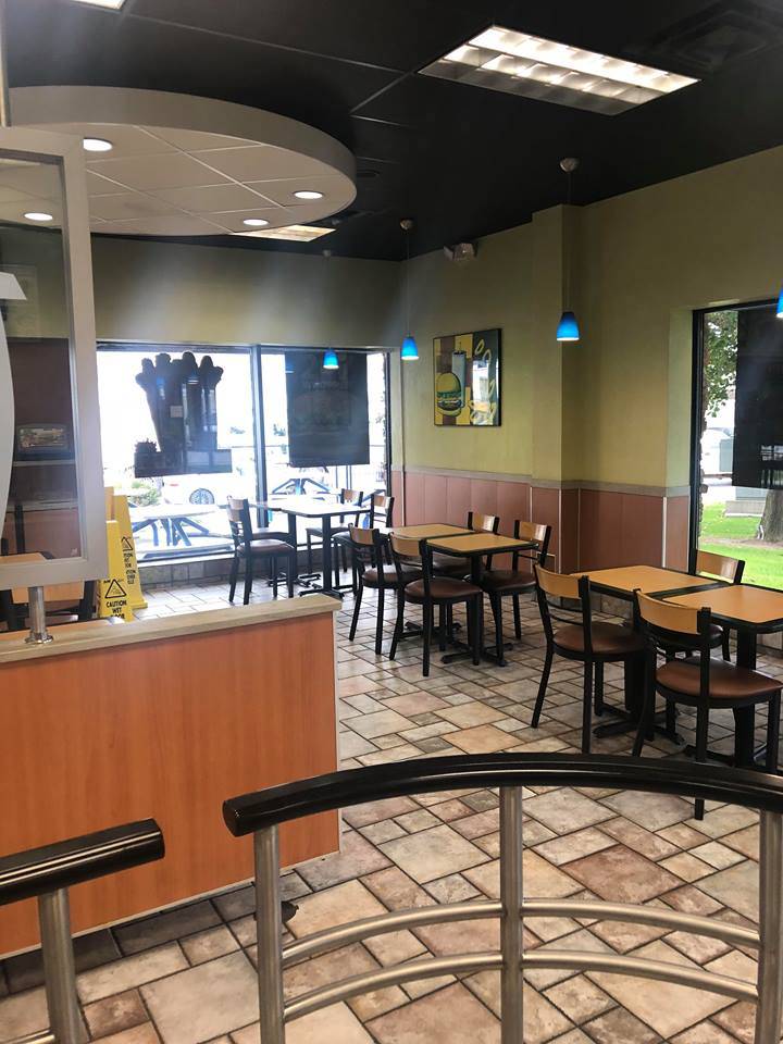 Burger King | restaurant | 7014 Torbram Rd, Mississauga, ON L4T 3Y3, Canada | 9056761573 OR +1 905-676-1573