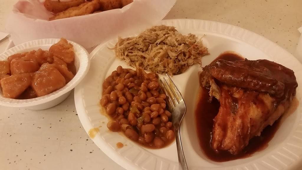 Jacksons Big Oak Barbecue | restaurant | 920 S Kerr Ave, Wilmington, NC 28403, USA | 9107991581 OR +1 910-799-1581