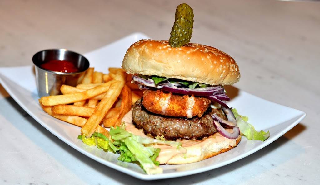 Zam Restaurant & Bar | restaurant | 1340 The Queensway, Etobicoke, ON M8Z 1S4, Canada | 4162520170 OR +1 416-252-0170