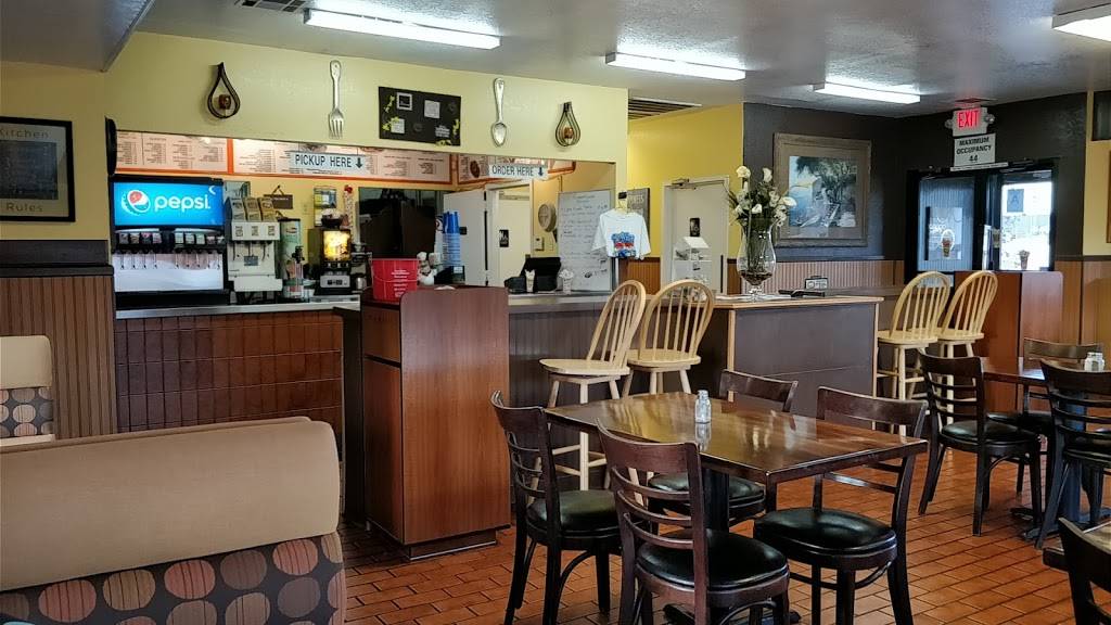 Burgerlicious | restaurant | 21044 Bear Valley Rd, Apple Valley, CA 92308, USA | 7602474999 OR +1 760-247-4999