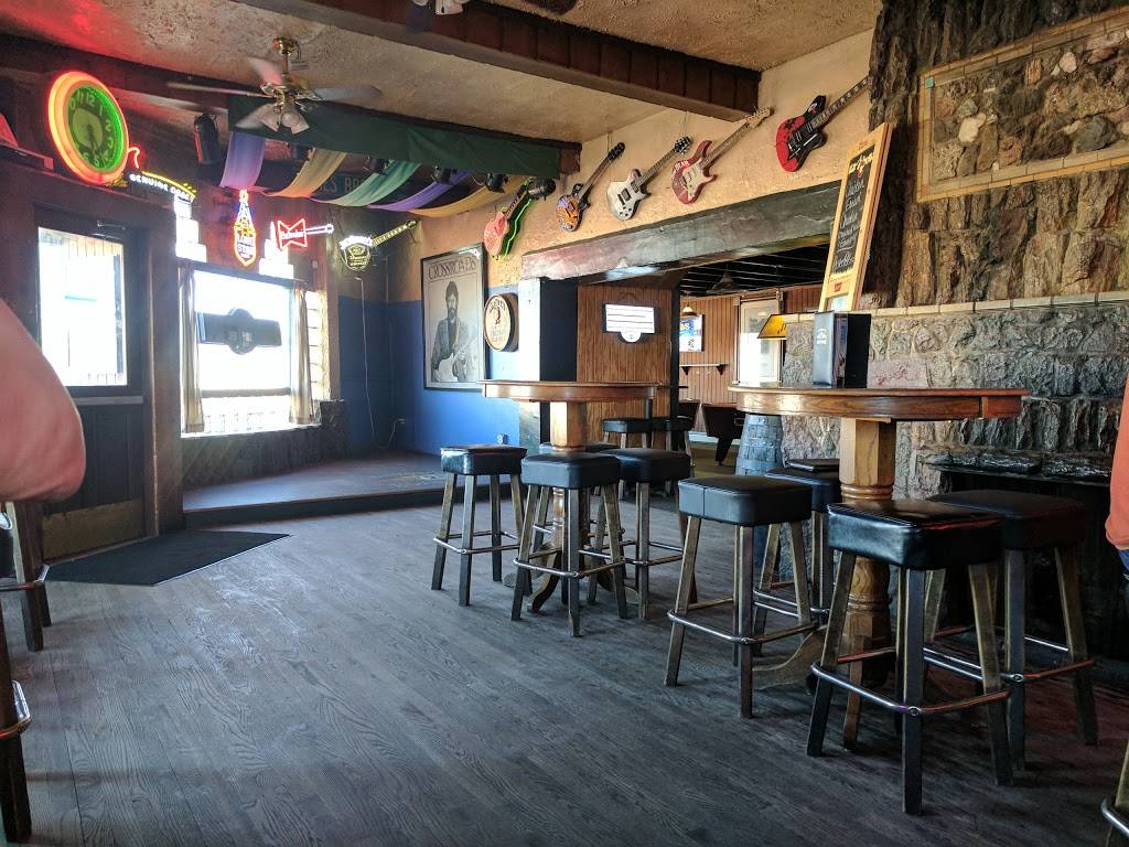 Lincolns Roadhouse | restaurant | 1201 S Pearl St, Denver, CO 80210, USA | 3037773700 OR +1 303-777-3700