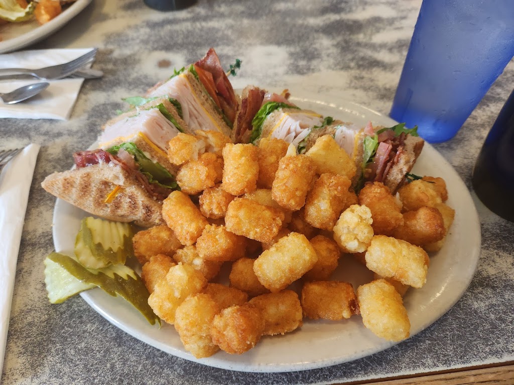 Three Mile Cafe - 76 | restaurant | 51031 US-95, Bonners Ferry, ID 83805, USA | 2082673513 OR +1 208-267-3513