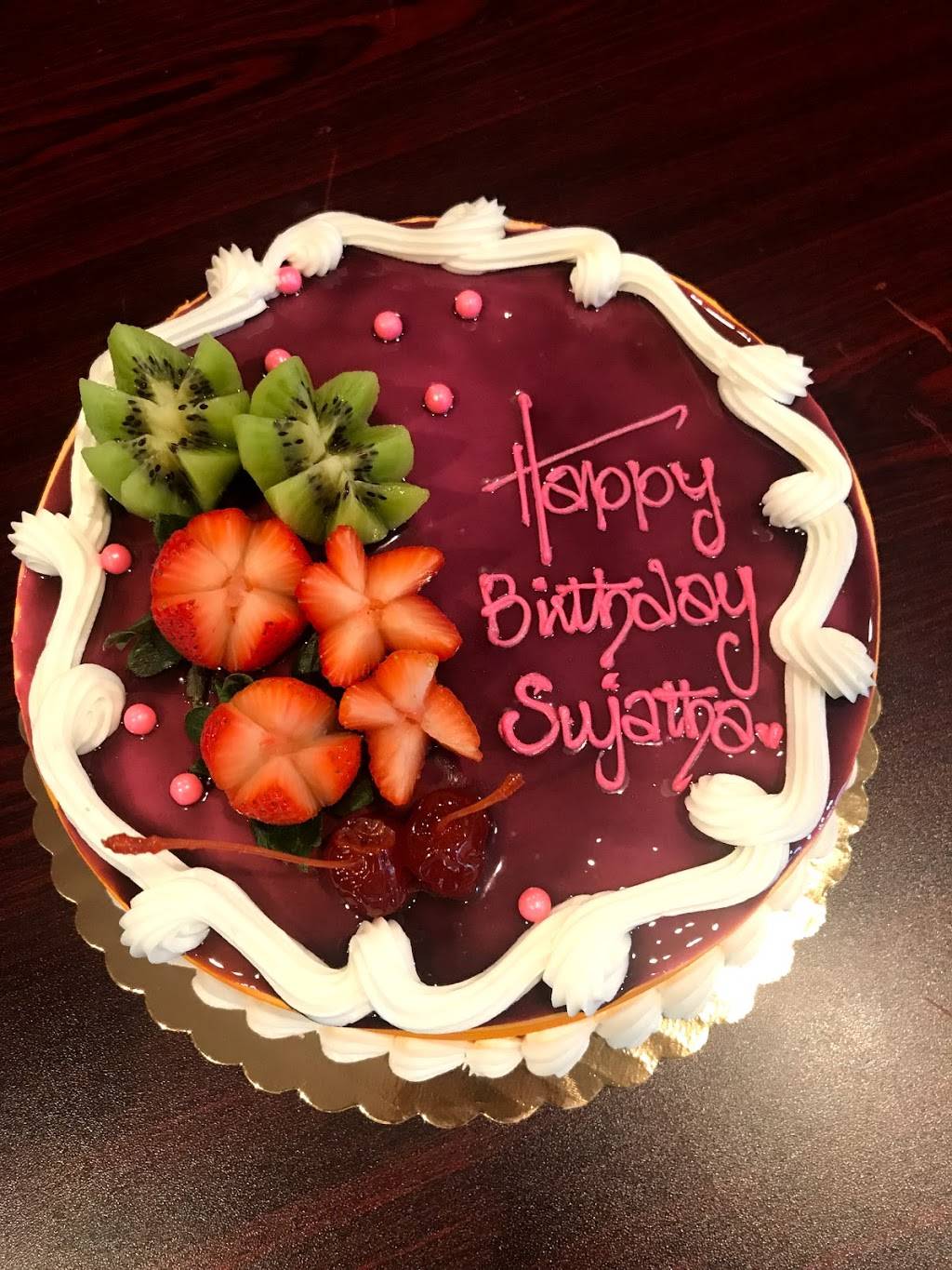 Hot Breads | bakery | 9678 E Arapahoe Rd, Greenwood Village, CO 80112, USA | 3032479264 OR +1 303-247-9264