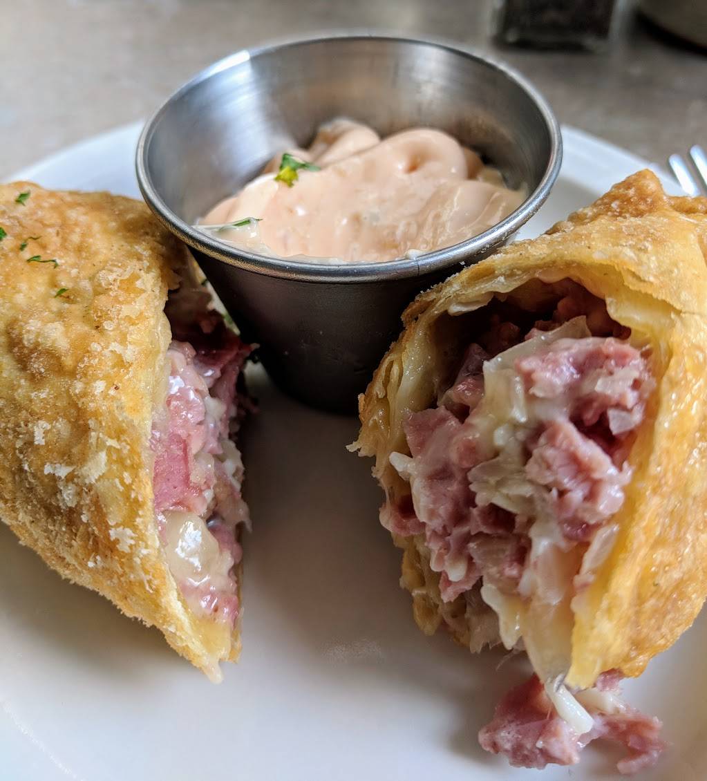 The Brass Door | restaurant | 152 Madison Ave, Memphis, TN 38103, USA | 9015721813 OR +1 901-572-1813