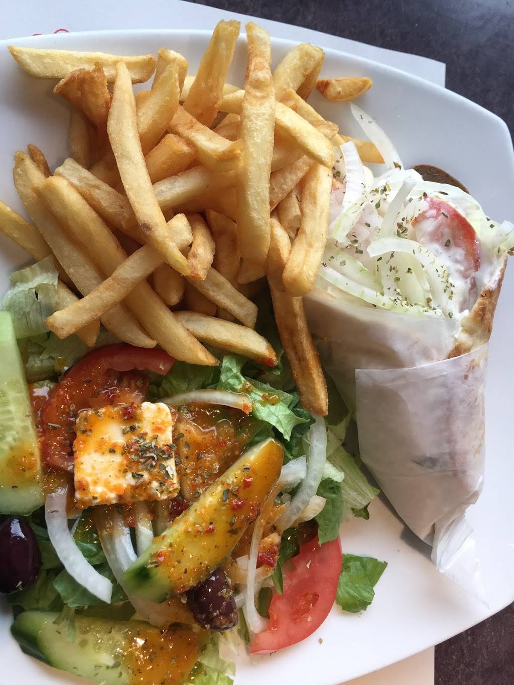 Restaurant Le Cartier | restaurant | 319 Boulevard Cartier O, Laval, QC H7N 2J4, Canada | 4506691600 OR +1 450-669-1600