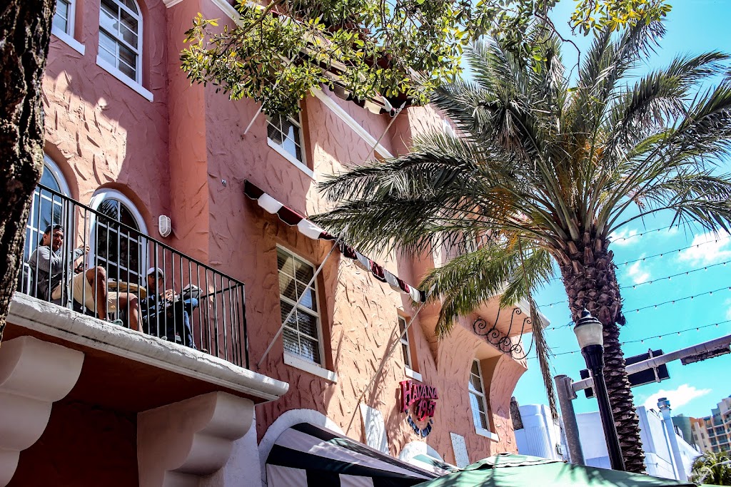 Española Way | restaurant | 401-499 Española Way, Miami Beach, FL 33139, USA | 3055889469 OR +1 305-588-9469