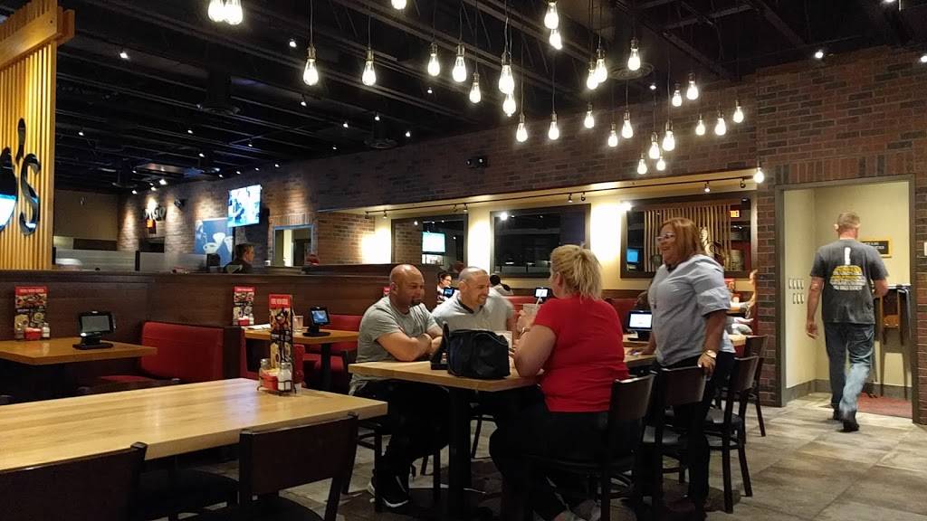 Chilis Grill & Bar | meal takeaway | 11942 Narcoossee Rd, Orlando, FL 32832, USA | 4079869393 OR +1 407-986-9393