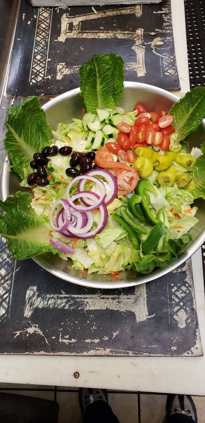 Pine Loft Pizzeria & Cafe | cafe | 1474 Berlin Turnpike, Berlin, CT 06037, USA | 8608289797 OR +1 860-828-9797