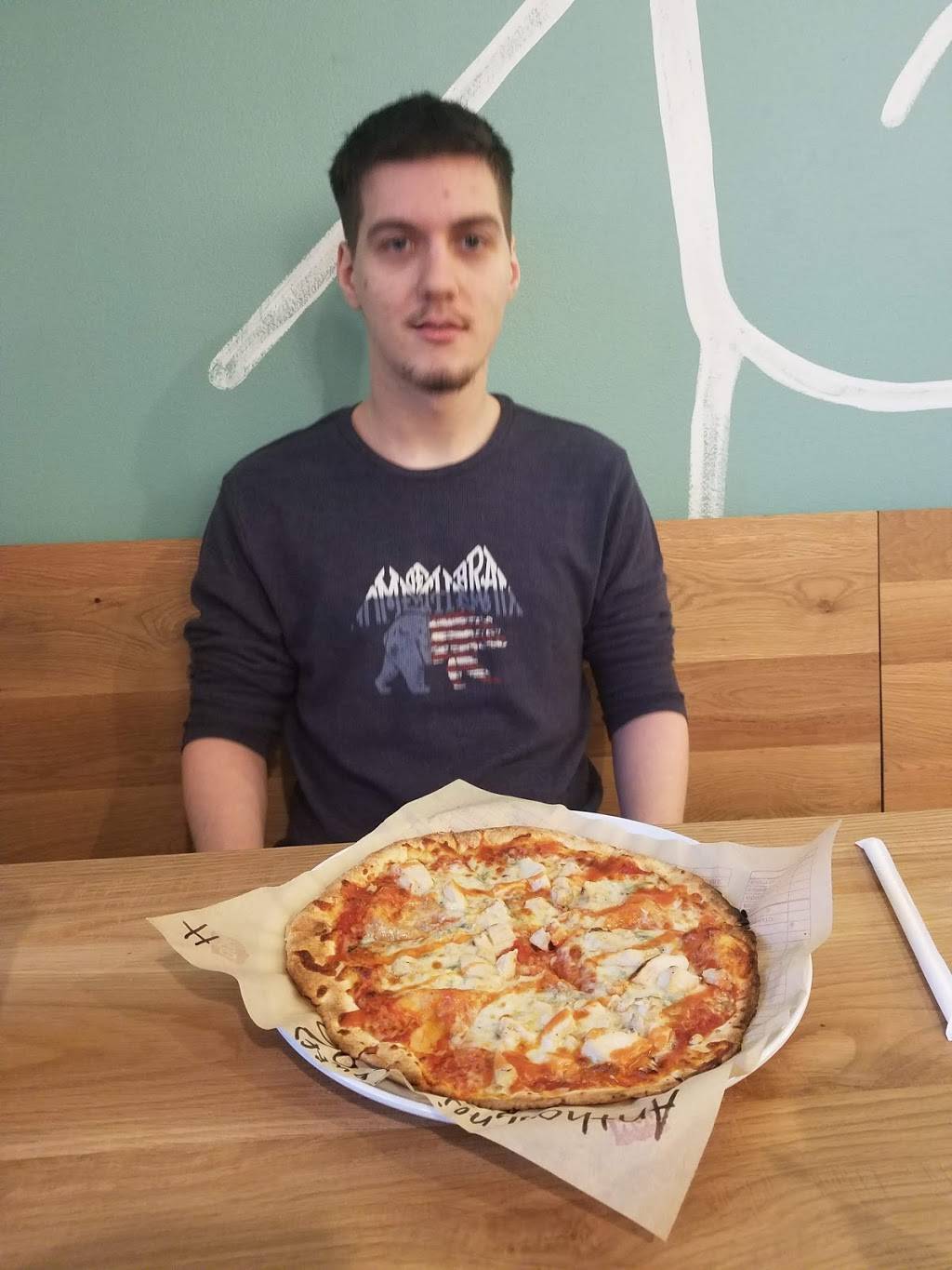 MOD Pizza | restaurant | 20212 Champion Forest Dr #800, Spring, TX 77379, USA | 9362095008 OR +1 936-209-5008