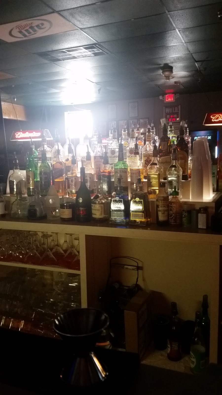 Bills Place | night club | 4771 Mahoning Ave, Youngstown, OH 44515, USA | 3302701703 OR +1 330-270-1703