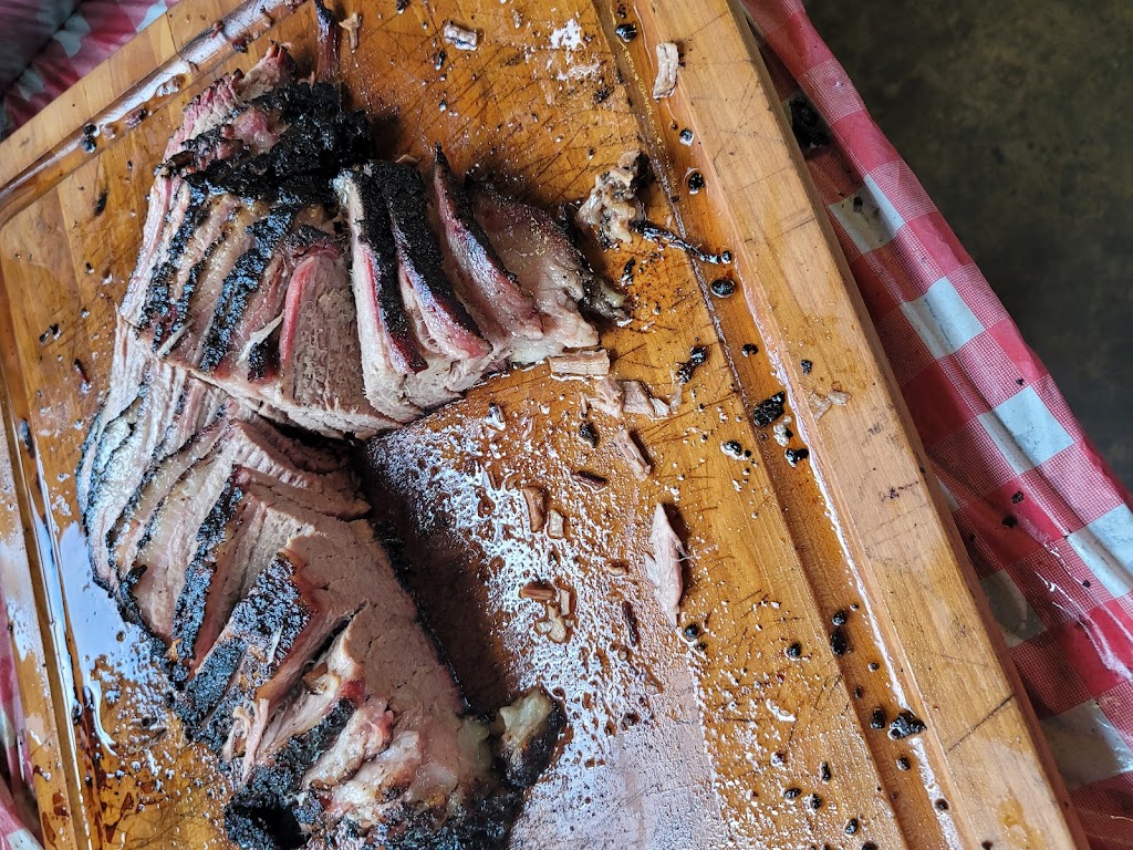 Mcgraws BBQ LLC | restaurant | 404 S Main St, Lillie, LA 71256, USA | 3189864763 OR +1 318-986-4763