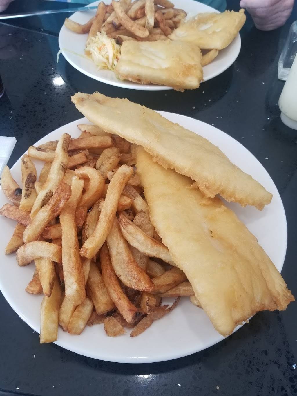 Halibut House Fish & Chips Barrie | restaurant | 627 Cundles Rd E, Barrie, ON L4M 0G9, Canada | 7057929797 OR +1 705-792-9797