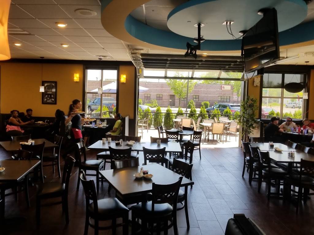 Detroits Finest Coney Island | restaurant | 13337 E Jefferson Ave, Detroit, MI 48215, USA | 3133313730 OR +1 313-331-3730