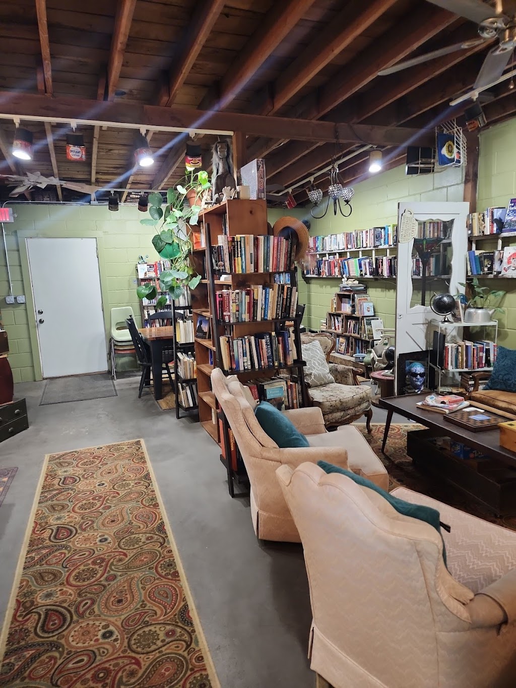 Wonder City Coffee & Bistro | cafe | 118 E Main St, Locust Grove, OK 74352, USA | 9184792885 OR +1 918-479-2885