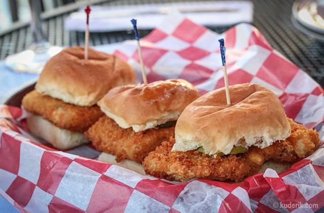 Mikes on the Water | restaurant | 24600 Jefferson Ave, St Clair Shores, MI 48080, USA | 5868722630 OR +1 586-872-2630