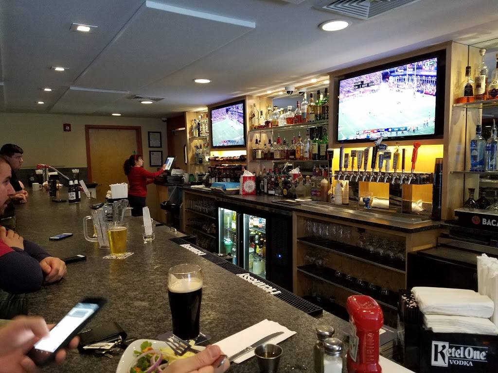 Friendly Reds | restaurant | 22 Haverhill Rd, Windham, NH 03087, USA | 6034377251 OR +1 603-437-7251