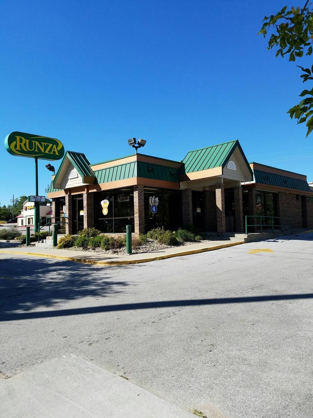 Runza Restaurant | restaurant | 8920 Fort St, Omaha, NE 68134, USA | 4025716483 OR +1 402-571-6483