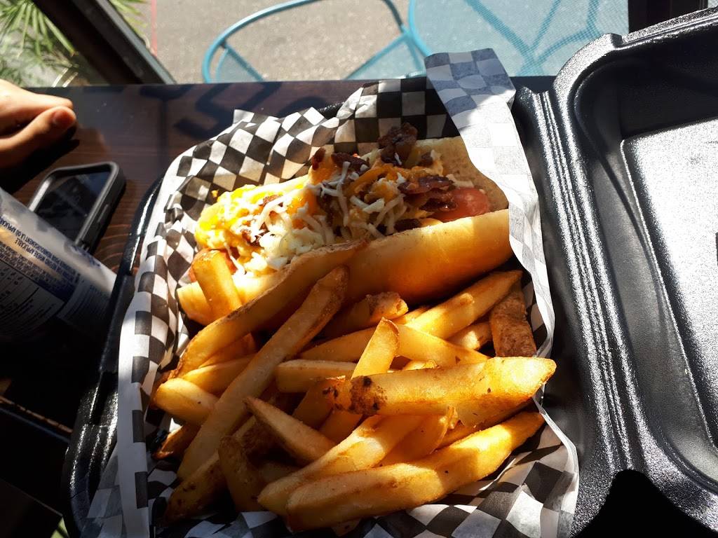 DoggyStyle Gourmet Hotdogs | meal takeaway | 1494 Pillette Rd, Windsor, ON N8Y 3B9, Canada | 2266741143 OR +1 226-674-1143