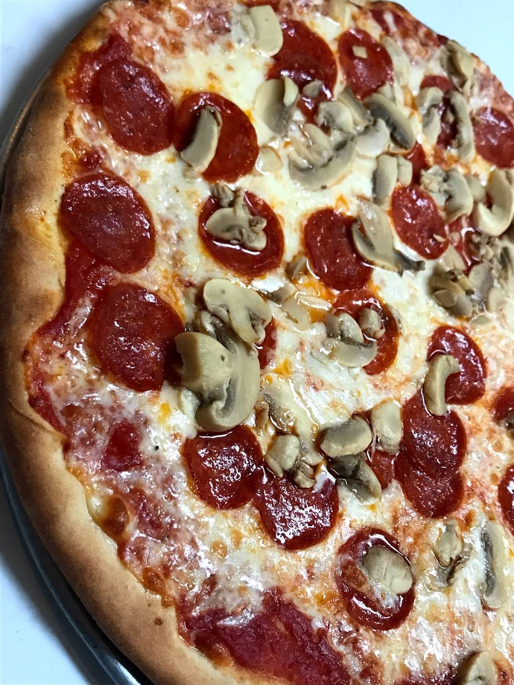 Marios Pizza | restaurant | 200 White St, Weissport, PA 18235, USA | 6103777800 OR +1 610-377-7800