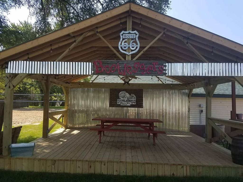 Bootleggers | restaurant | 25491 Old Grass Lake, Antioch, IL 60002, USA | 8473950050 OR +1 847-395-0050