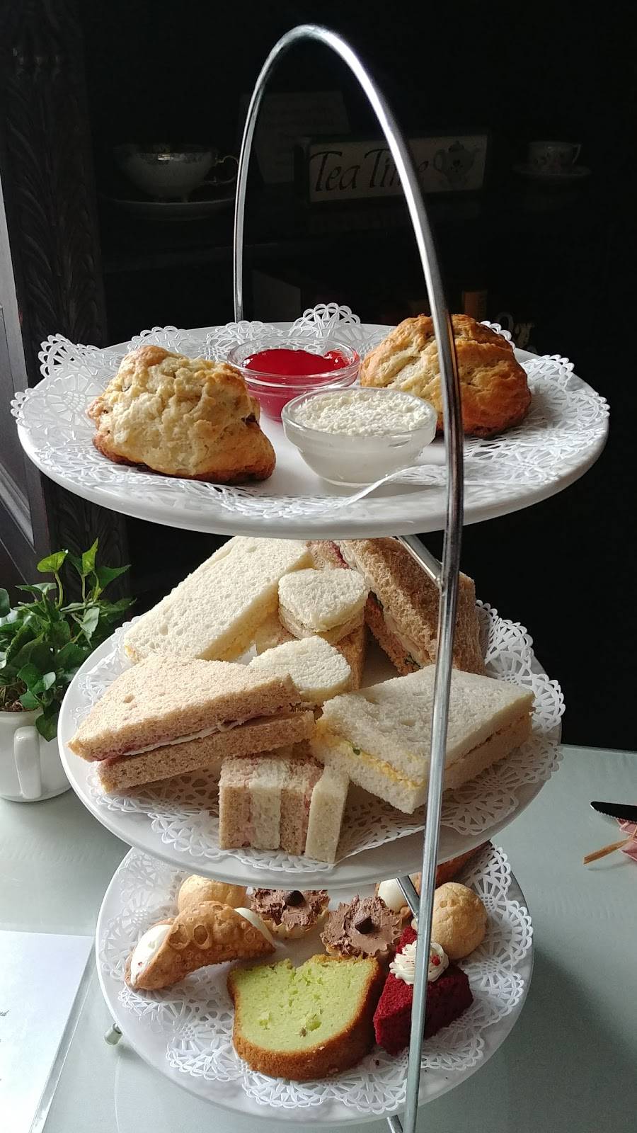 The Hidden Oak Café | cafe | 440 Montauk Hwy, Great River, NY 11739, USA | 6312773895 OR +1 631-277-3895