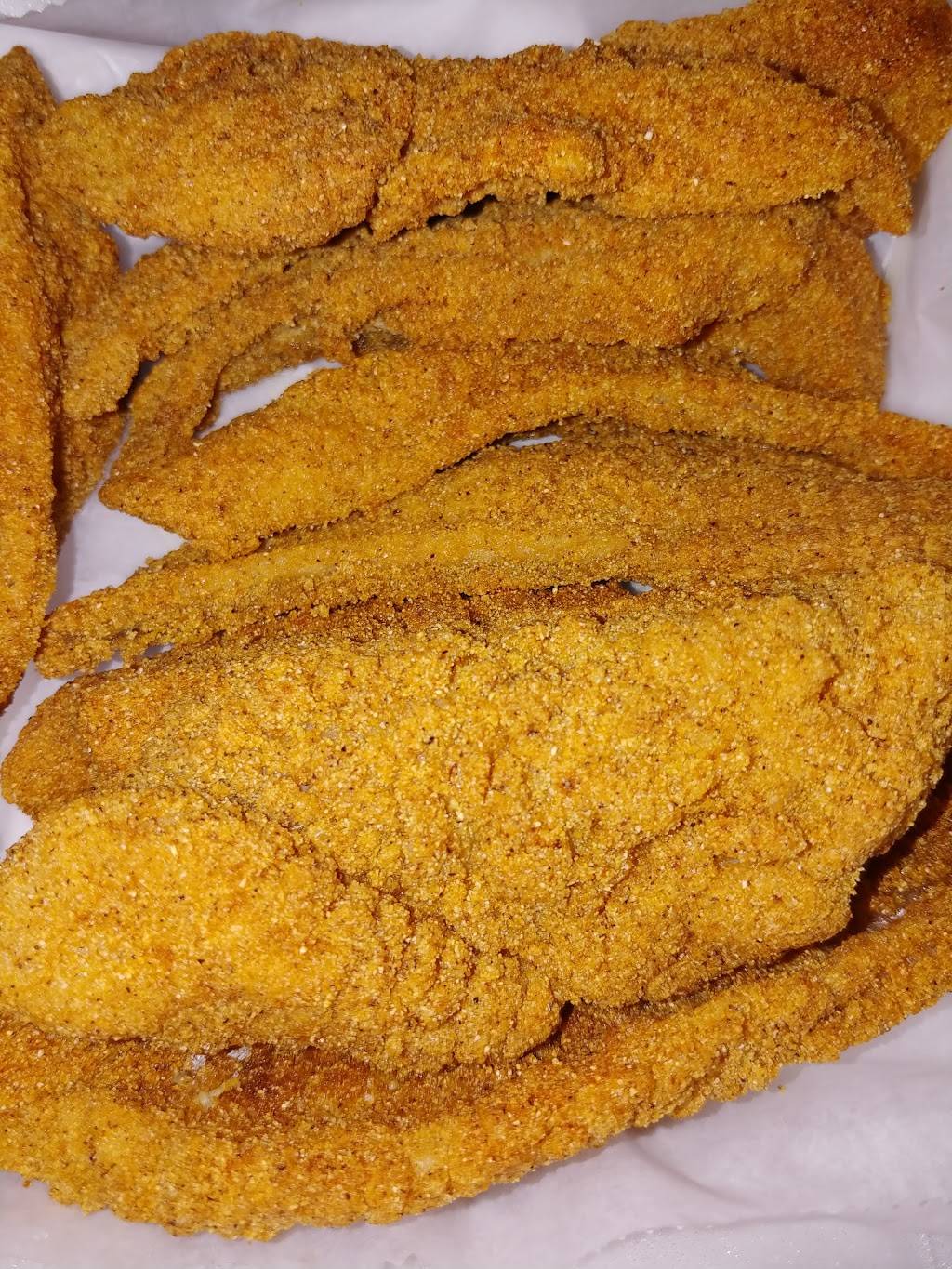 Robins Nest | restaurant | 2800 Richfield Rd, Flint, MI 48506, USA | 8107159034 OR +1 810-715-9034