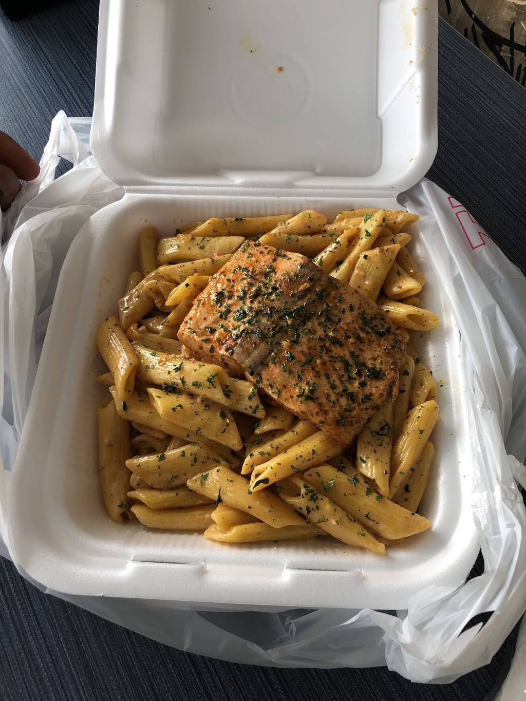 The Fish Spot | restaurant | 5101 Pico Blvd, Los Angeles, CA 90019, USA | 3238523317 OR +1 323-852-3317