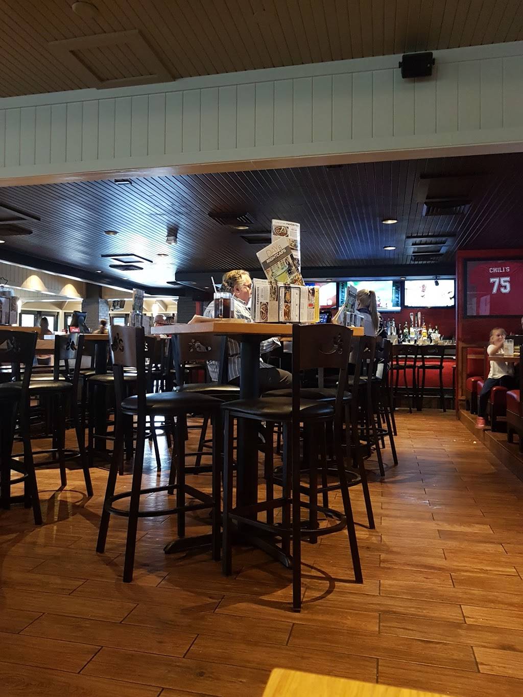 Chilis Grill & Bar | Open for Dine-In, Delivery and Takeout | restaurant | 8696 NW 13th Terrace, Miami, FL 33126, USA | 3054718178 OR +1 305-471-8178